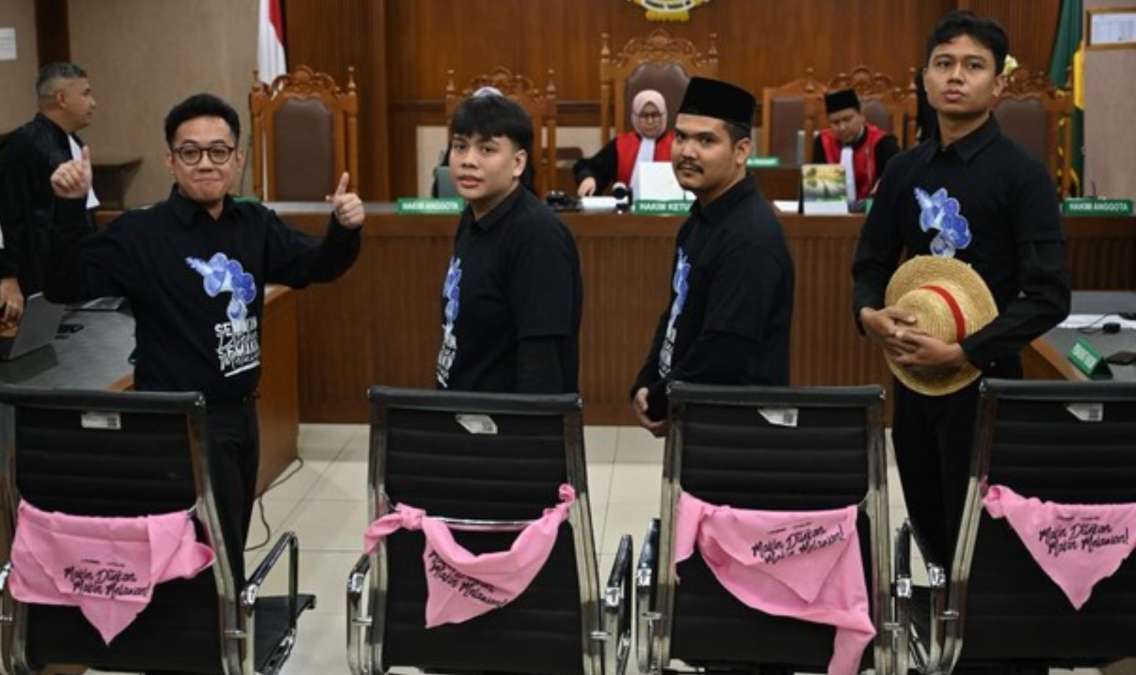 Delpedro Dkk Divonis Bebas, Lagu Bella Ciao Menggema di PN Jakarta Pusat