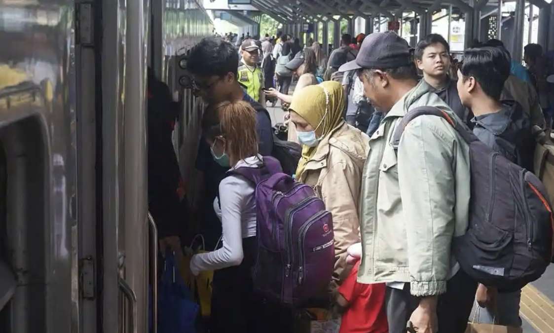 Kereta Api Jadi Primadona saat Mudik Lebaran 2026, Penumpang Angkutan Umum Naik 10,98 Persen
