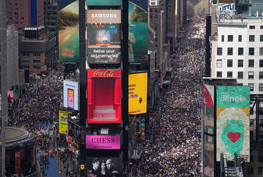 Gelombang Protes “No Kings” Guncang AS, Jutaan Warga Turun ke Jalan