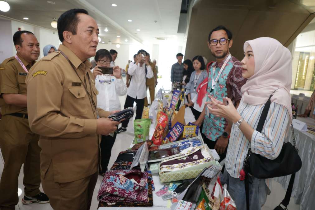 Pemkot Surabaya Dorong IKM Berani Ekspor lewat Coaching Clinic Export Program