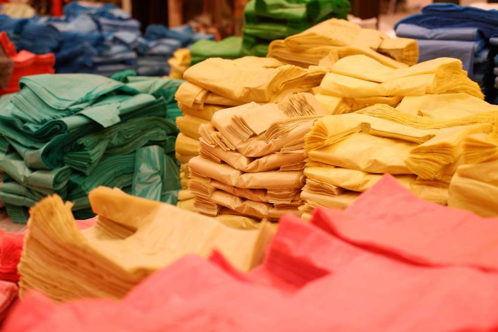 Harga Plastik Melonjak Akibat Geopolitik, Ini Strategi Kemendag Mengatasinya