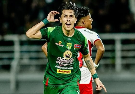 Jadi Proyek Jangka Panjang Green Force: Persebaya Resmi Ikat Francisco Rivera hingga 2029