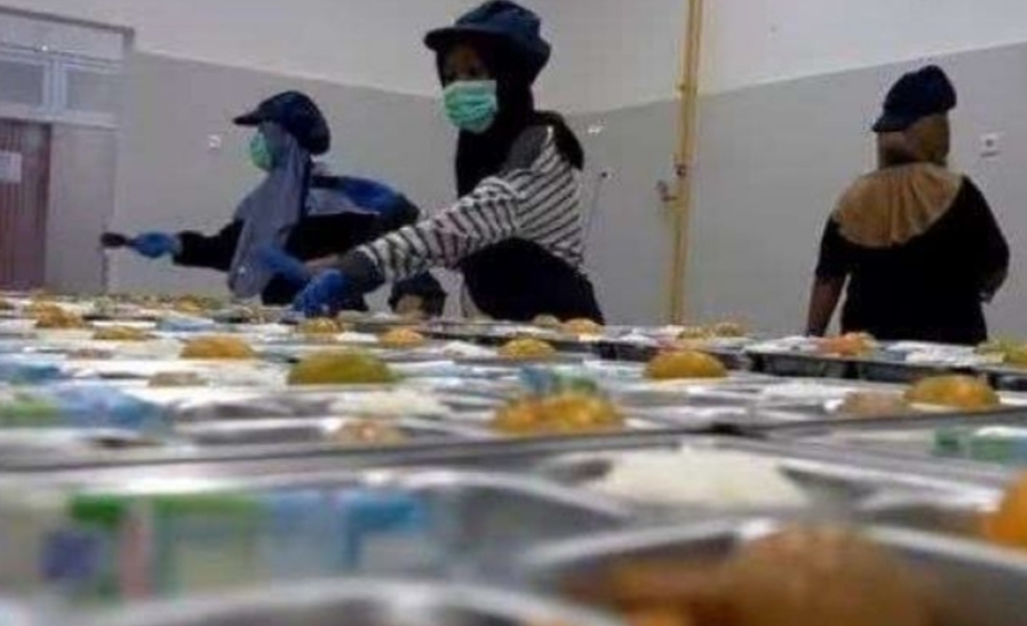 Relawan Dapur MBG di Sumenep Dikecam karena Joget dan Tabur Uang