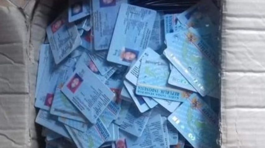 Sudah Tahu Belum? Ternyata Menahan KTP untuk Masuk Ke Tempat Tertentu Adalah Pelanggaran Hukum