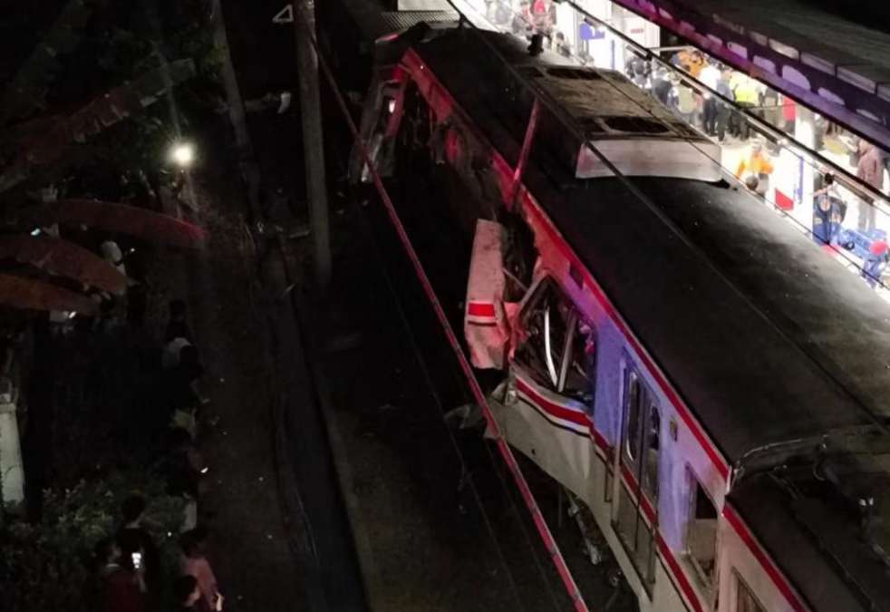 KA Argo Bromo Anggrek Bertabrakan dengan KRL di Bekasi Timur, Penumpang Panik Berhamburan