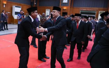 Lantik 78 Pejabat Baru, Eri Cahyadi Minta Loyalitas ASN Surabaya Hanya untuk Rakyat