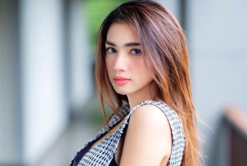 Mengejutkan, Angel Karamoy dan Gusti Ega Putus Meski Sempat Liburan ke 6 Negara