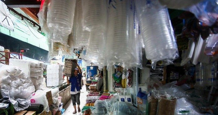 Harga Plastik Melonjak, Impor RI dari China dan Korea Selatan Tembus USD 873,2 Juta