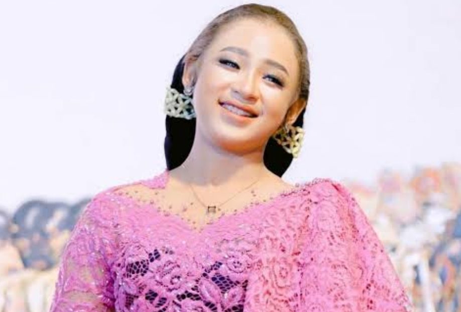 Niken Salindry: From Zero To Hero, Dari Fee 150 Ribu Kini Punya Aset Miliaran