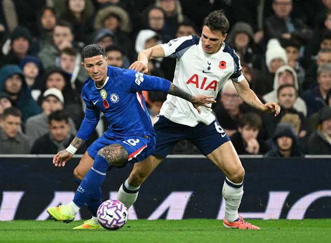 Chelsea Akhiri Tren Negatif, Tottenham Kian Dekat ke Jurang Degradasi