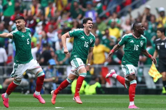 Drama 3 Kartu Merah Warnai Kemenangan Meksiko 2-0 atas Afrika Selatan di Laga Pembuka Piala Dunia 2026