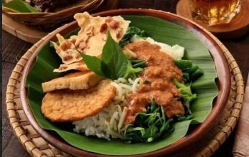 Membanggakan! Pecel Khas Jawa Timur Melesat Masuk 7 Besar Salad Terbaik di Dunia 2026