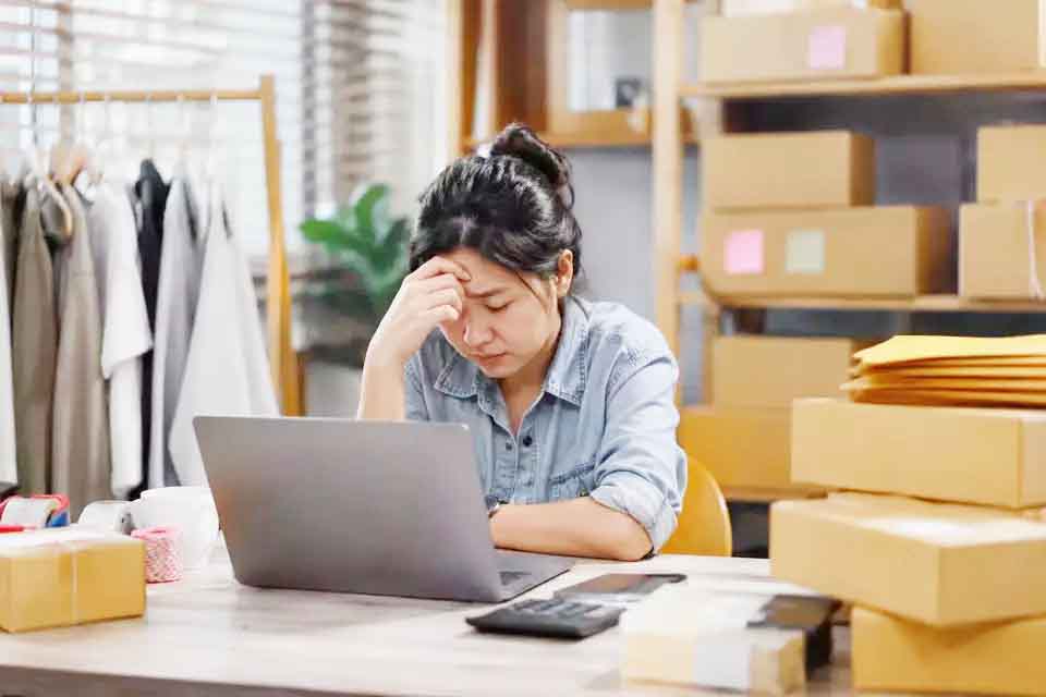 Modus Oknum Kurir Tilap Paket Seller Buat Modal Lapak Online Sendiri: Ini Jerat Hukum Pidananya
