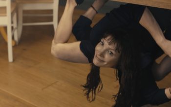 Other Mommy Klaim Dijejali 50 Jumpscare, Pecinta Horor Bikin Film Ini Laku Keras