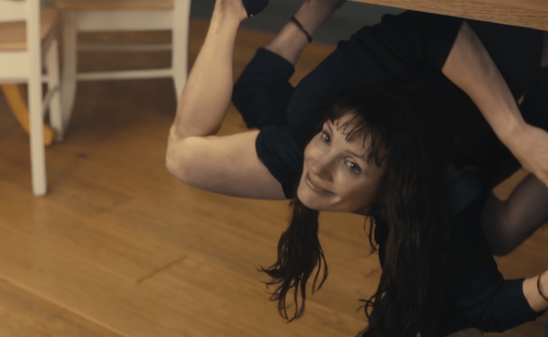 Other Mommy Klaim Dijejali 50 Jumpscare, Pecinta Horor Bikin Film Ini Laku Keras